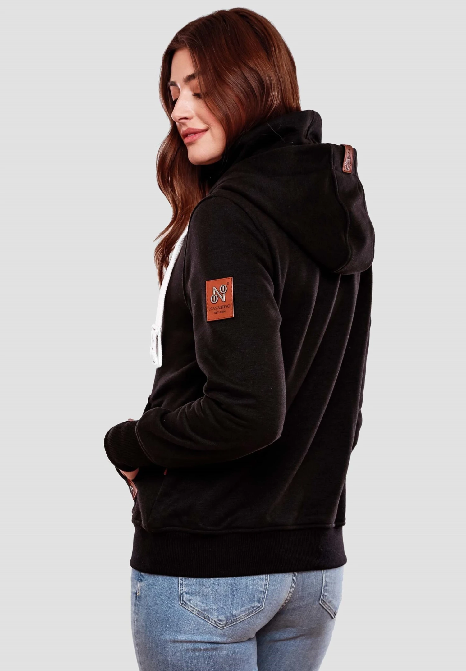 Navahoo Raniaa - Hoodie - Black 4 Navahoo Raniaa - Hoodie - Black - Image 2